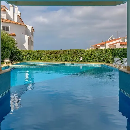 Feels Like Sunny Alvor